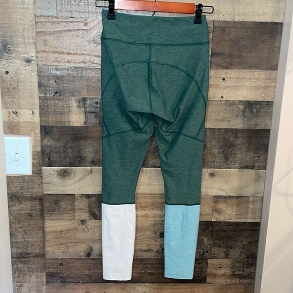 Outdoor Voices 7/8 Dipped Leggings - Picture 7 of 7